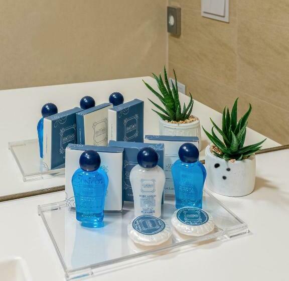 اتاق سوپریور با بالکن, Concorde Old Bucharest