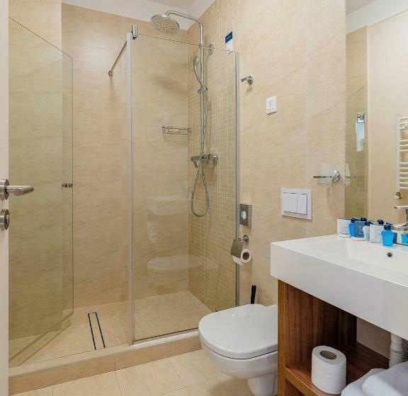 اتاق سوپریور با بالکن, Concorde Old Bucharest