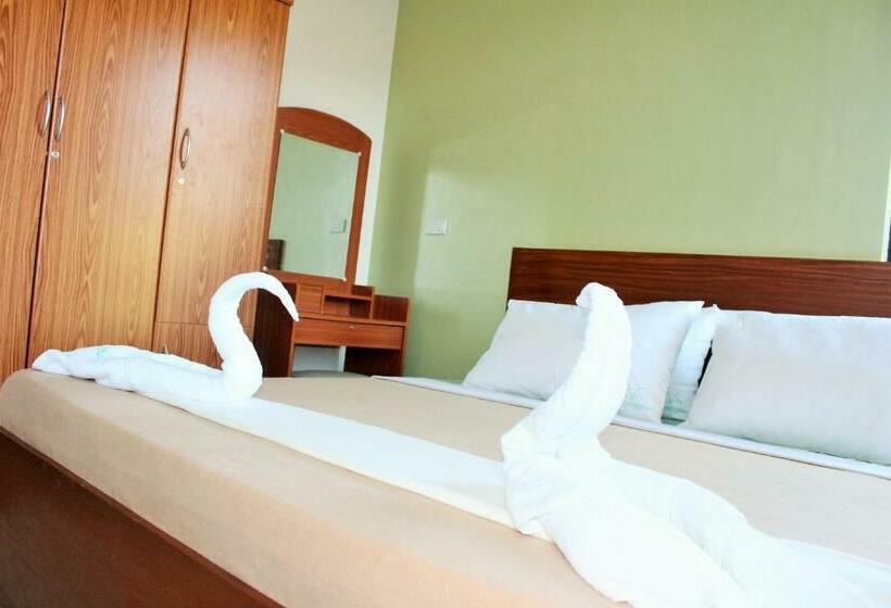 디럭스 룸 킹사이즈 침대, Coron Visitors