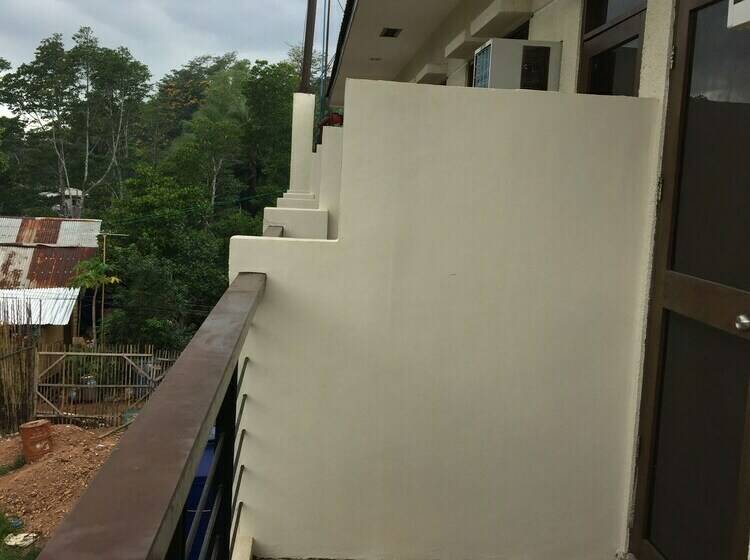 디럭스 룸, Coron Visitors