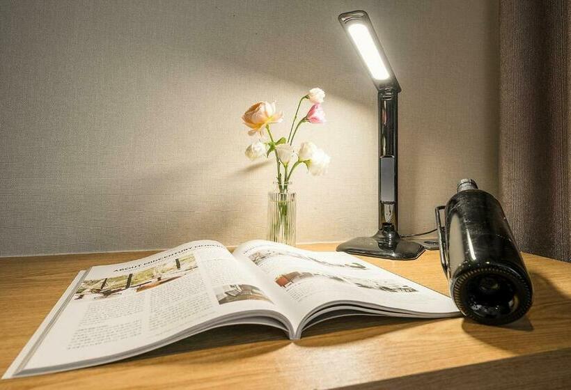 Номер Стандарт, Crown Hotel Changwon