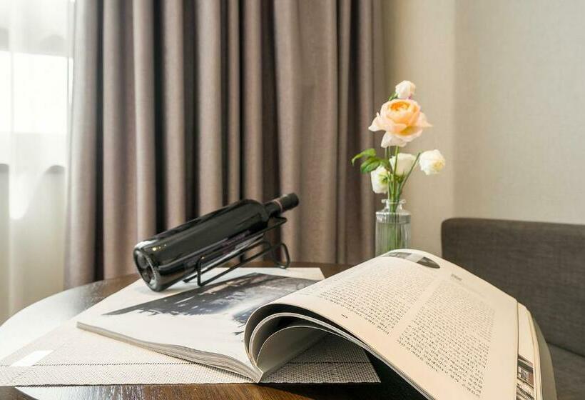 Номер Deluxe, Crown Hotel Changwon