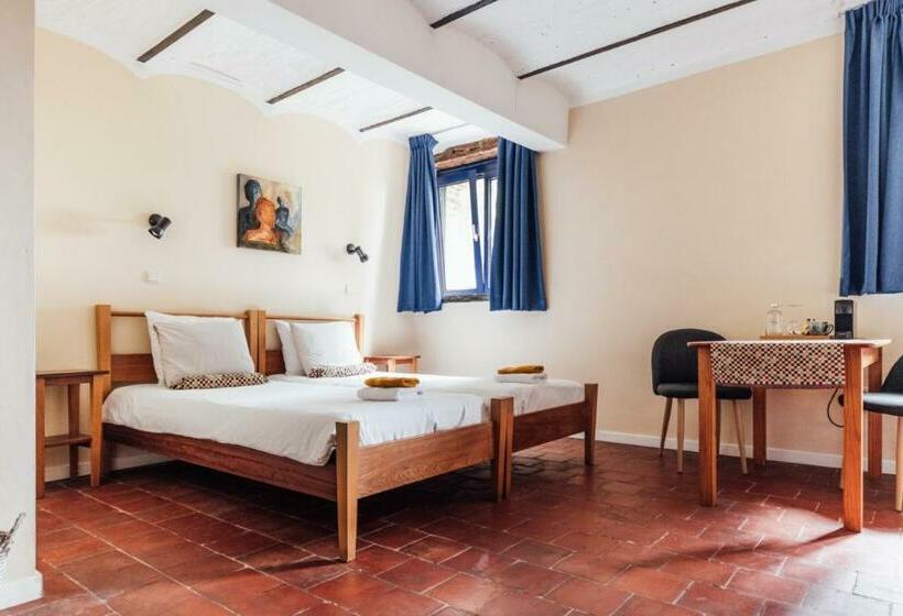 标准三人间, De Zwarte Stok