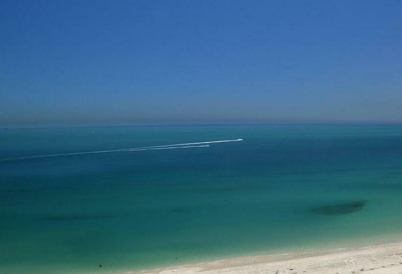 اتاق کلاسیک با چشم‌انداز دریا, Kuwait Grand