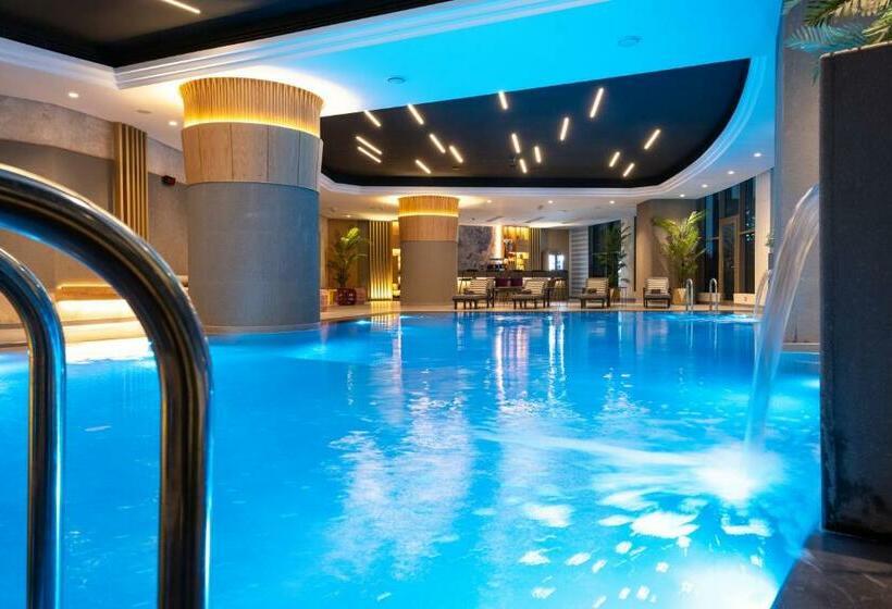 Classic Room Double Bed Sea View, Kuwait Grand