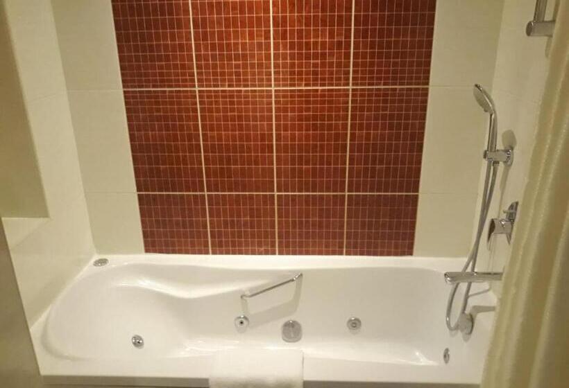 سوییت جونیور, Kuwait Grand