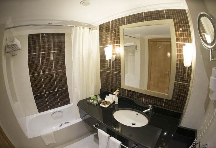 Classic Room Double Bed Sea View, Kuwait Grand