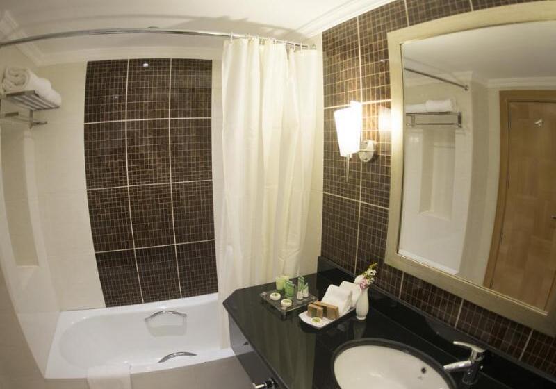 سوییت جونیور با چشم‌انداز دریا, Kuwait Grand