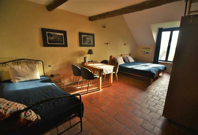 标准三人间, De Zwarte Stok