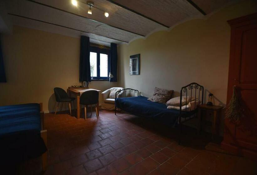 标准三人间, De Zwarte Stok