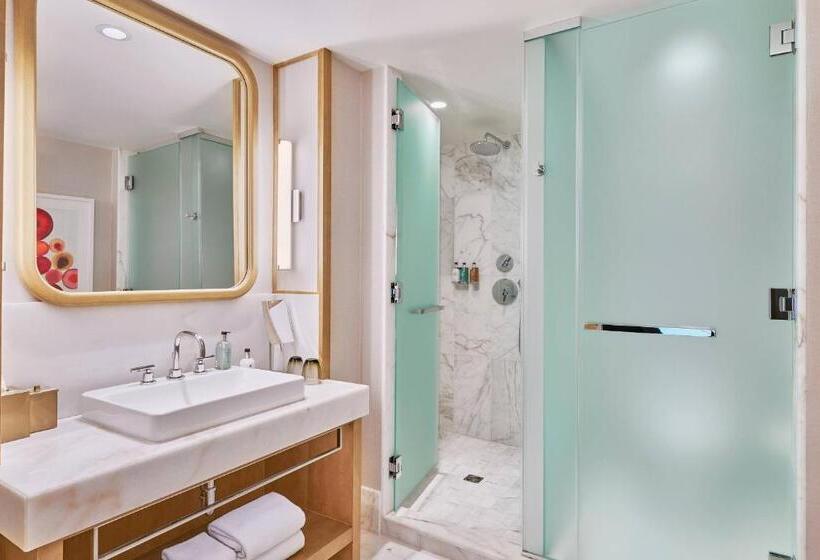 带大床的标准间, Jw Marriott Parq Vancouver