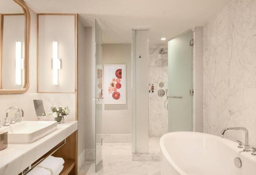 带大床的套房, Jw Marriott Parq Vancouver