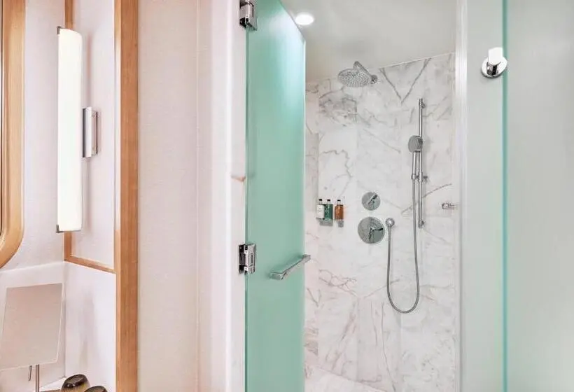 Executive-huone King-vuode, Jw Marriott Parq Vancouver