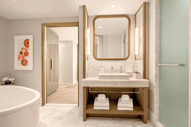 带大床的套房, Jw Marriott Parq Vancouver