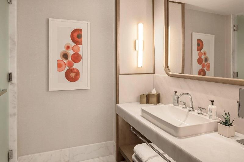 带大床的标准间, Jw Marriott Parq Vancouver