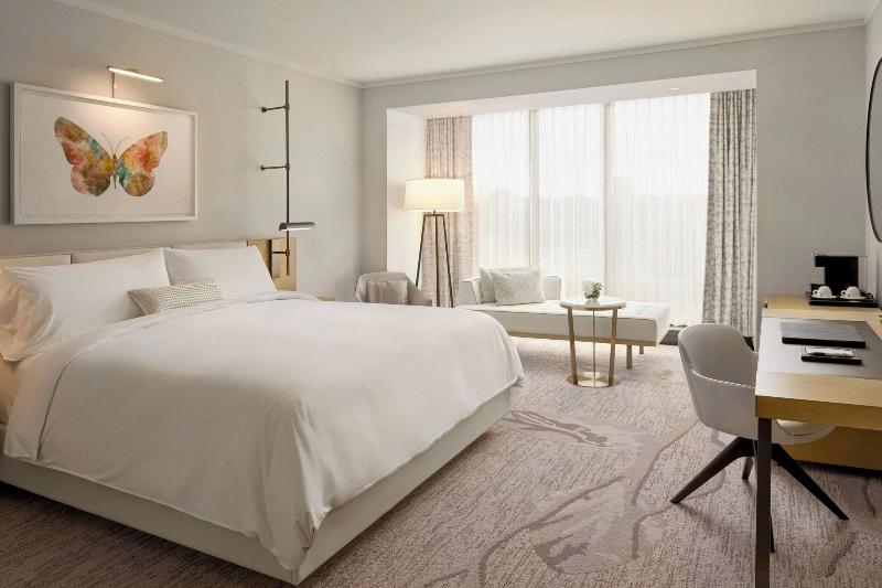 キングサイズベッドのスタンダードルーム, Jw Marriott Parq Vancouver
