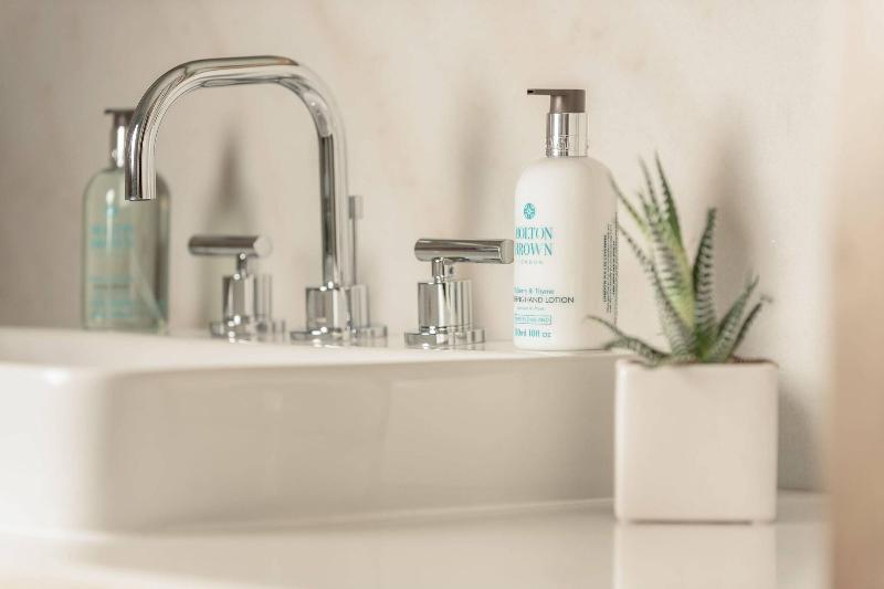 带大床的标准间, Jw Marriott Parq Vancouver