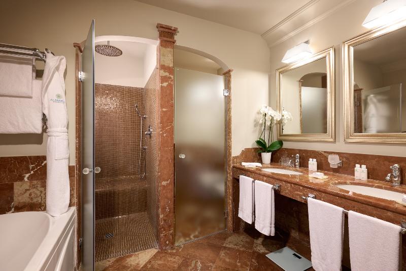 带大床的标准间, Jw Marriott Parq Vancouver