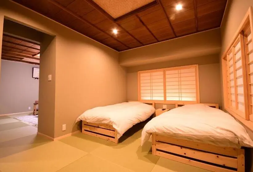 Deluxe-perhehuone, 高野山 宿坊 桜池院  Koyasan Shukubo Yochiin
