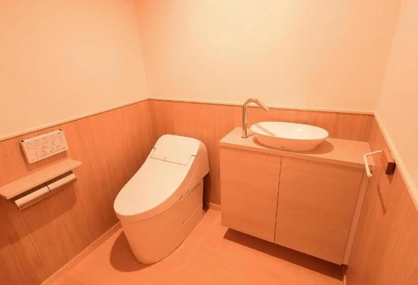 Comfort Kolmen Hengen Huone, 高野山 宿坊 桜池院  Koyasan Shukubo Yochiin