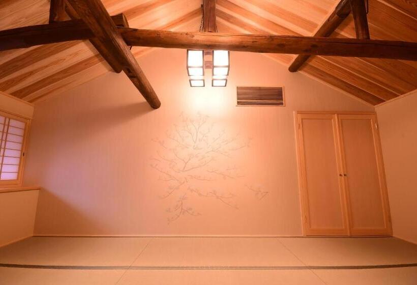 Трехместный Номер Комфорт, 高野山 宿坊 桜池院  Koyasan Shukubo Yochiin
