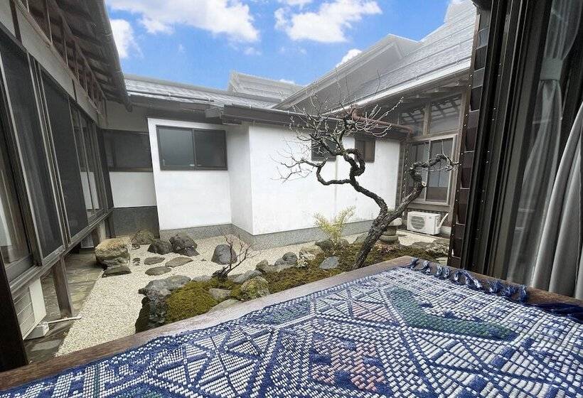 高级园景房, 高野山 宿坊 桜池院  Koyasan Shukubo Yochiin