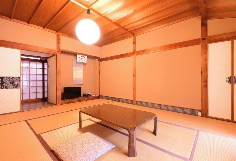 高级园景房, 高野山 宿坊 桜池院  Koyasan Shukubo Yochiin