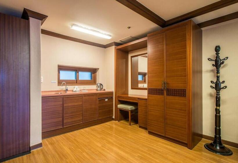 ファミリールーム, Osaek Greenyard