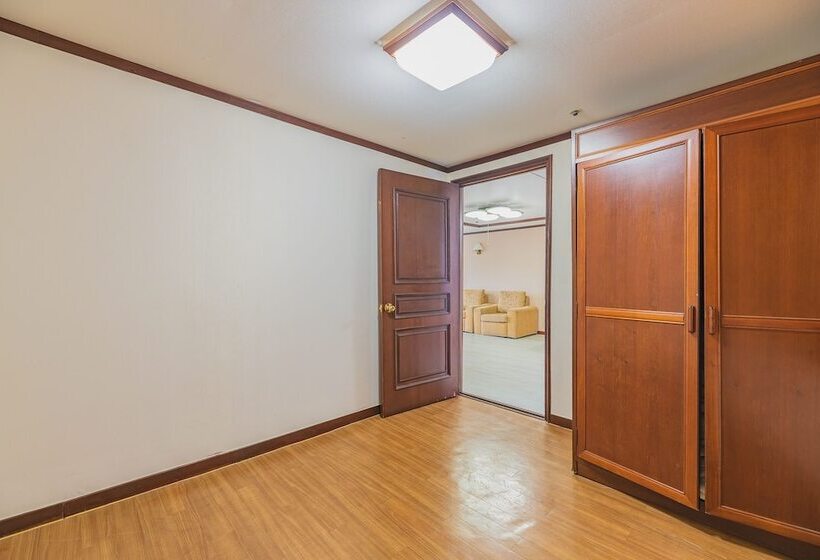 ファミリールーム, Osaek Greenyard