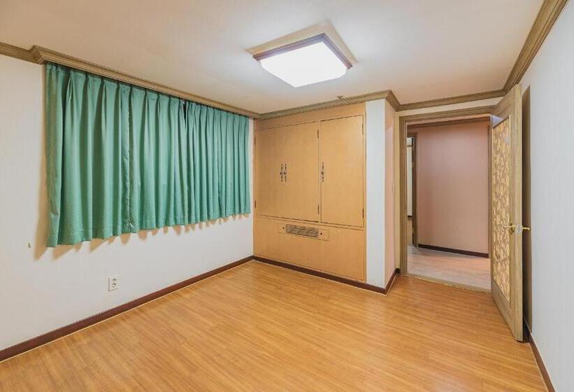 ファミリールーム, Osaek Greenyard