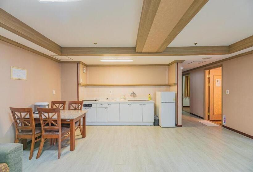 家庭间, Osaek Greenyard