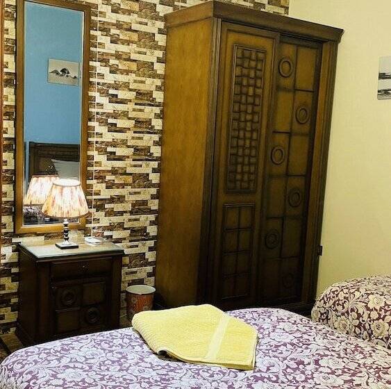 اتاق استاندارد سه تخته با چشم‌انداز, Sphinx Palace Guest House