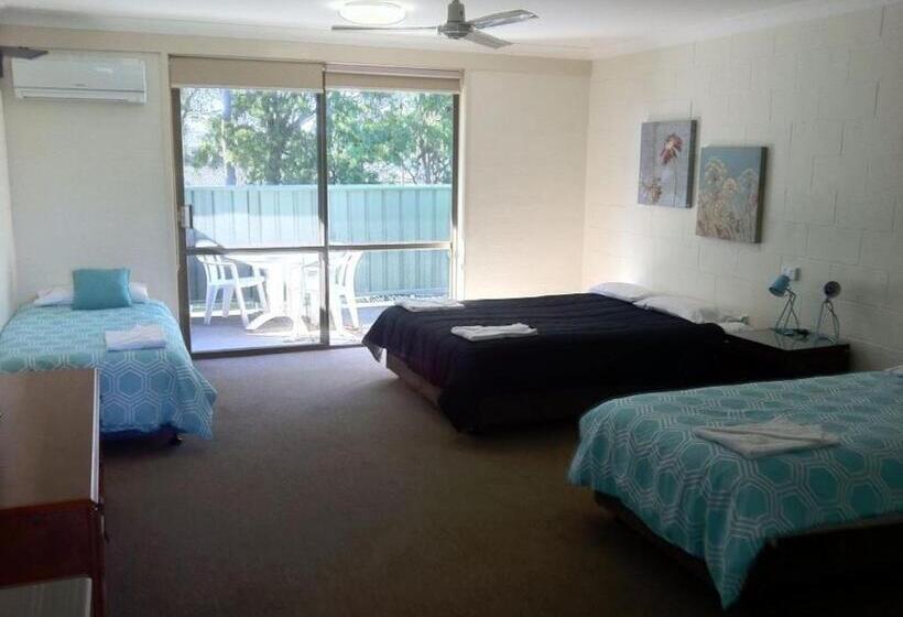 Quarto Quádruplo Standard, Settlers Inn