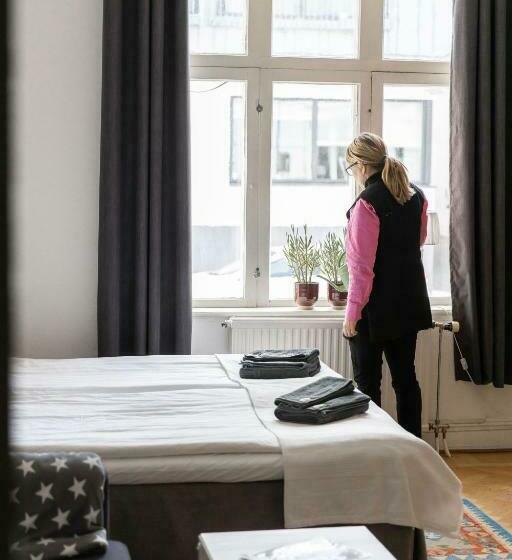 إستوديو قياسى, L Villa Ronne