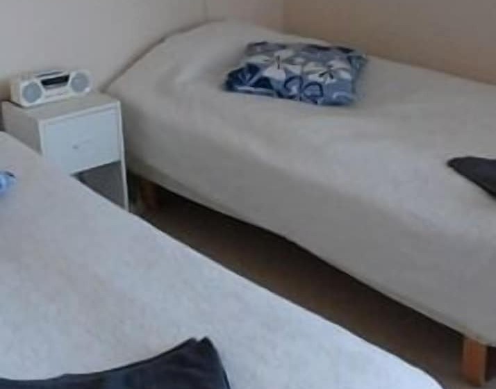 إستوديو قياسى, L Villa Ronne