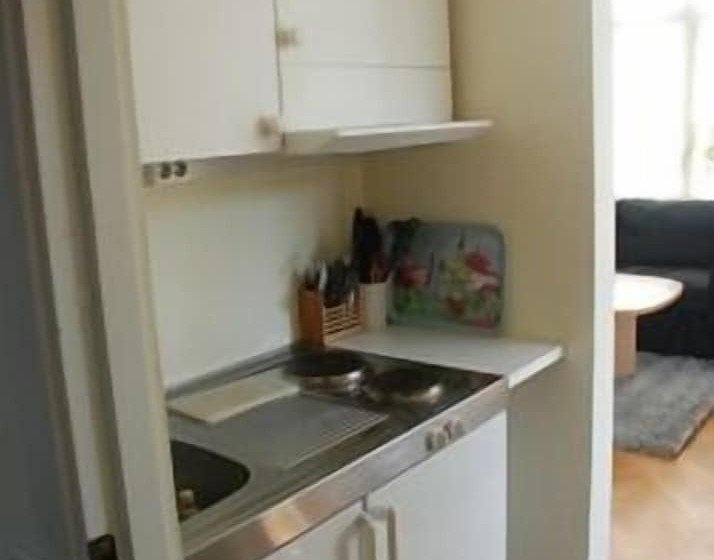 إستوديو قياسى, L Villa Ronne