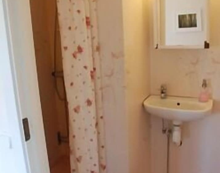 إستوديو قياسى, L Villa Ronne