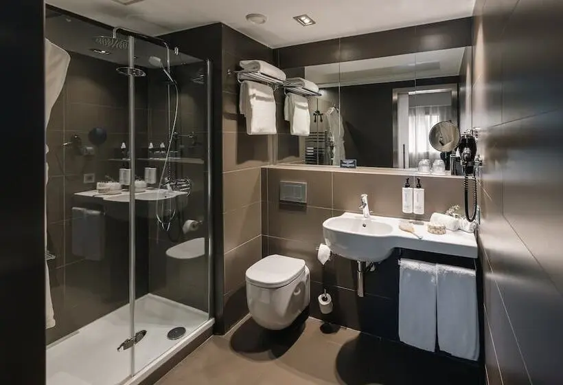 اتاق پرمیوم, Voco Madrid Retiro, An Ihg
