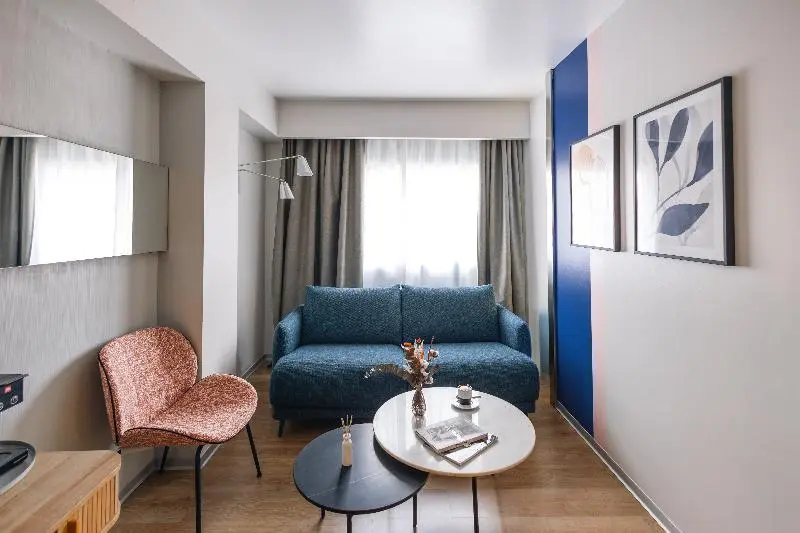 سوئیت با تخت بزرگ, Voco Madrid Retiro, An Ihg