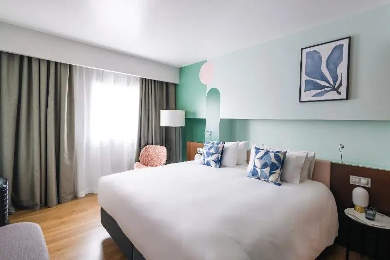 سوئیت با تخت بزرگ, Voco Madrid Retiro, An Ihg