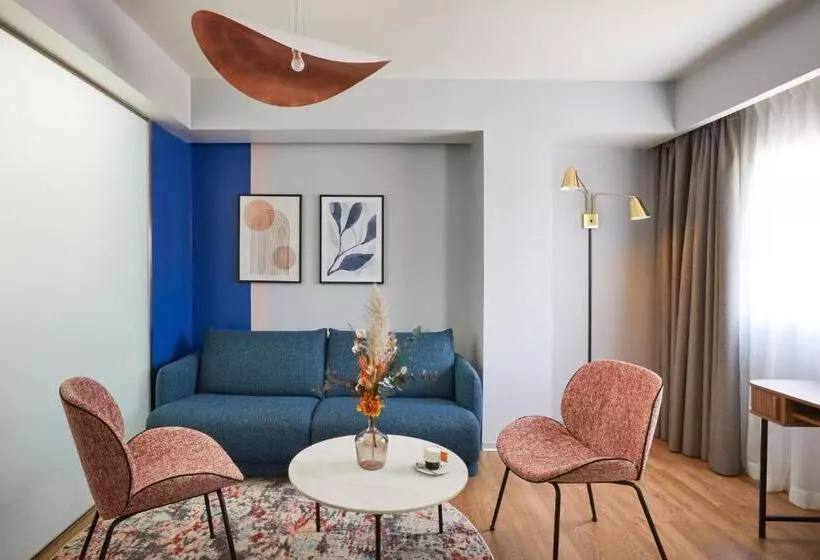 سوئیت با تخت بزرگ, Voco Madrid Retiro, An Ihg