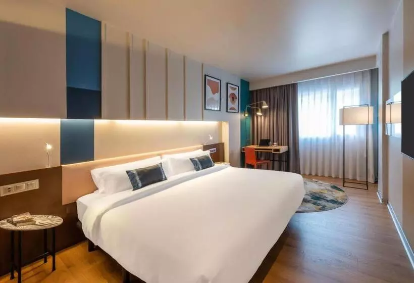 سوئیت با تخت بزرگ, Voco Madrid Retiro, An Ihg