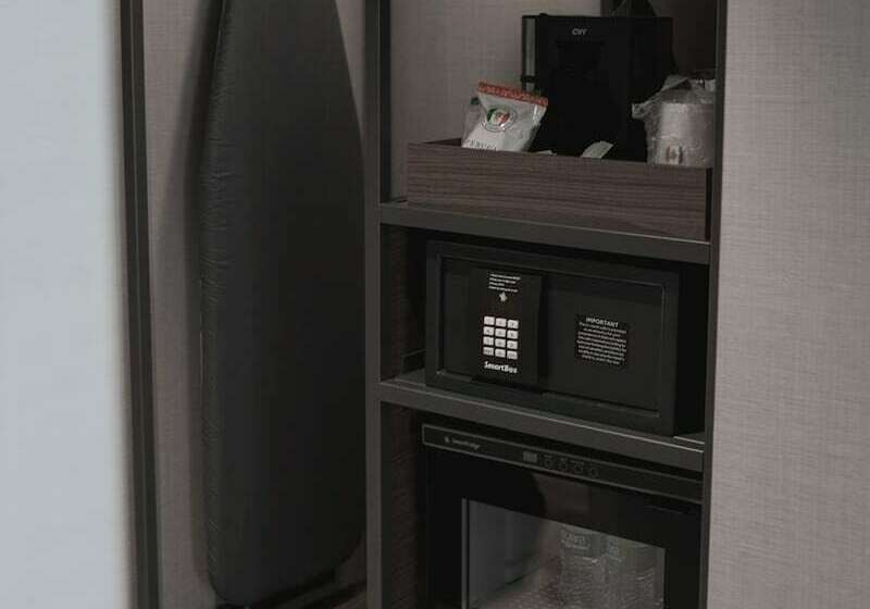 غرفة قياسية سرير مزدوج, Ac Hotel By Marriott Madison Downtown