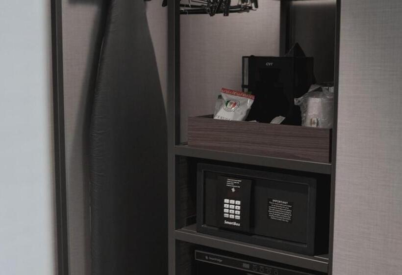 غرفة قياسية ذات إطلالة, Ac Hotel By Marriott Madison Downtown