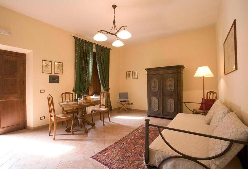 带花园景观的标准工作室, Agriturismo Pantano Borghese