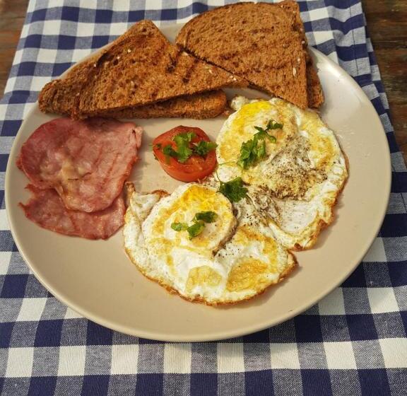 2间卧室的房子, Keedols Inn & Backpackers