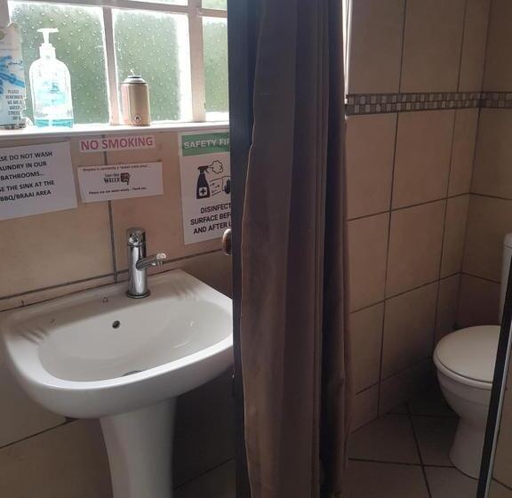 2间卧室的房子, Keedols Inn & Backpackers