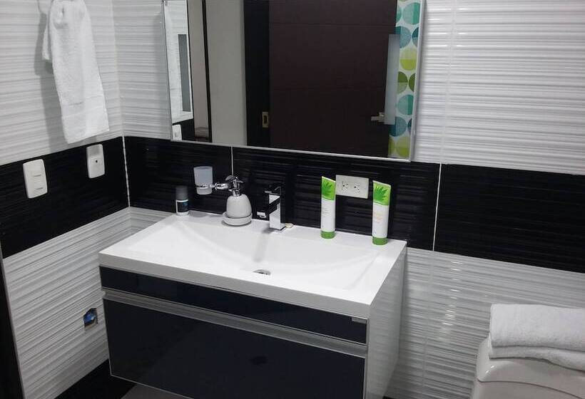 スタンダードルーム, Jardines Del Caney