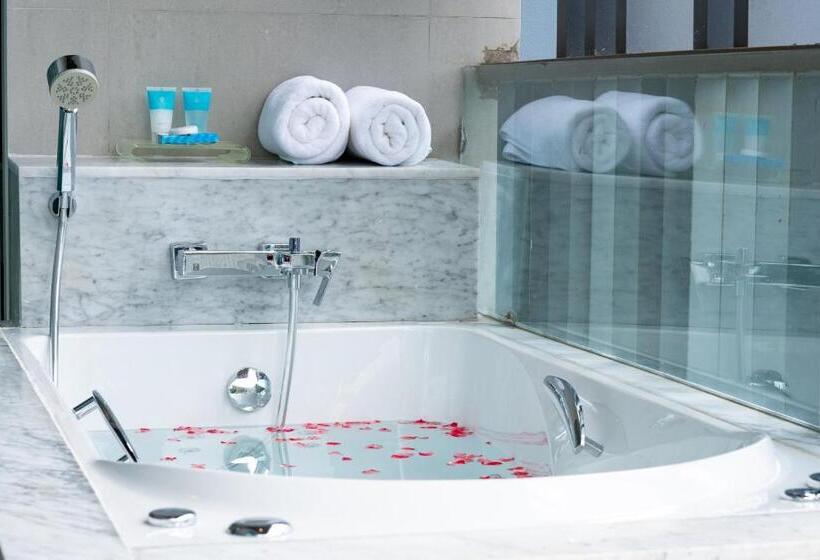 디럭스 룸, Bluesotel Krabi Aonang Beach Sha Extra Plus