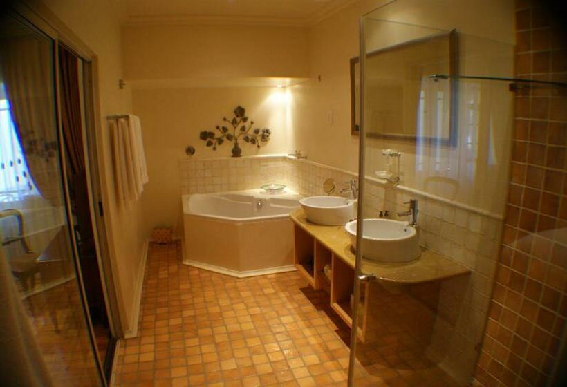 חדר דחוקס עם מיטת קינג, Calitzdorp Country House